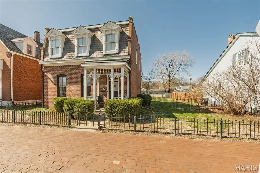 1411 N 2nd Street, Saint Charles, MO 63301 - #2