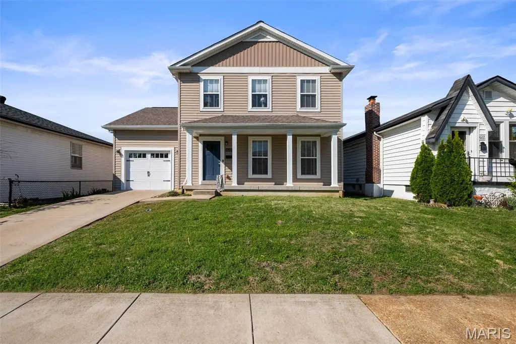 6221 Hancock Avenue, Saint Louis, MO 63139 - #1