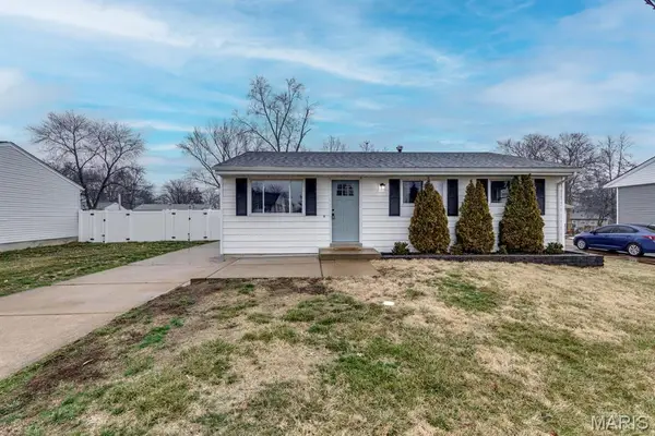 245 Peffer Lane, Fenton, MO 63026