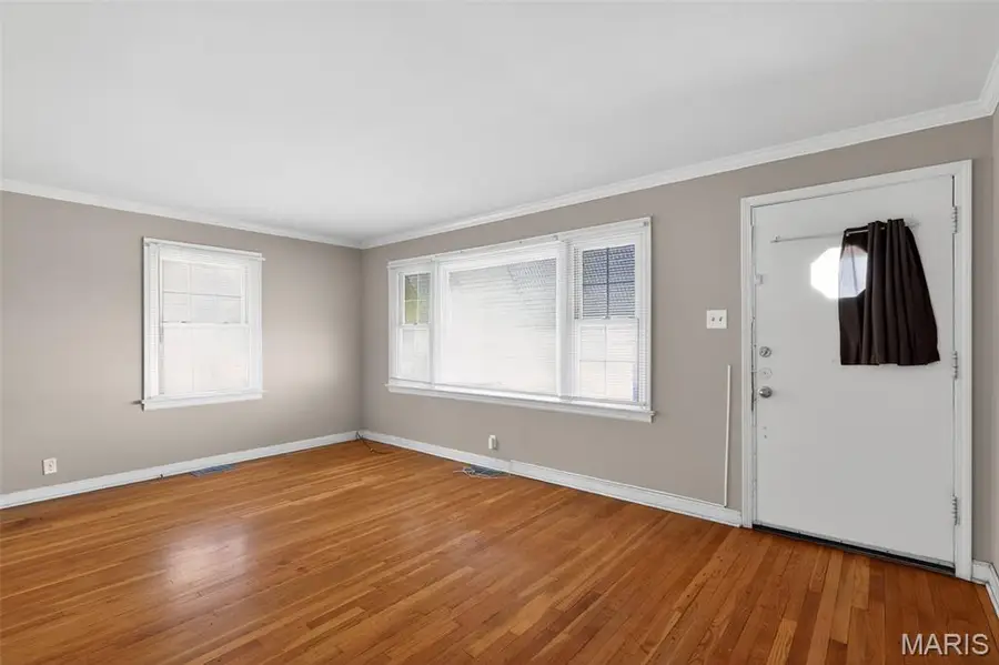 10436 Ewell Drive, Saint Louis, MO 63137 - #3