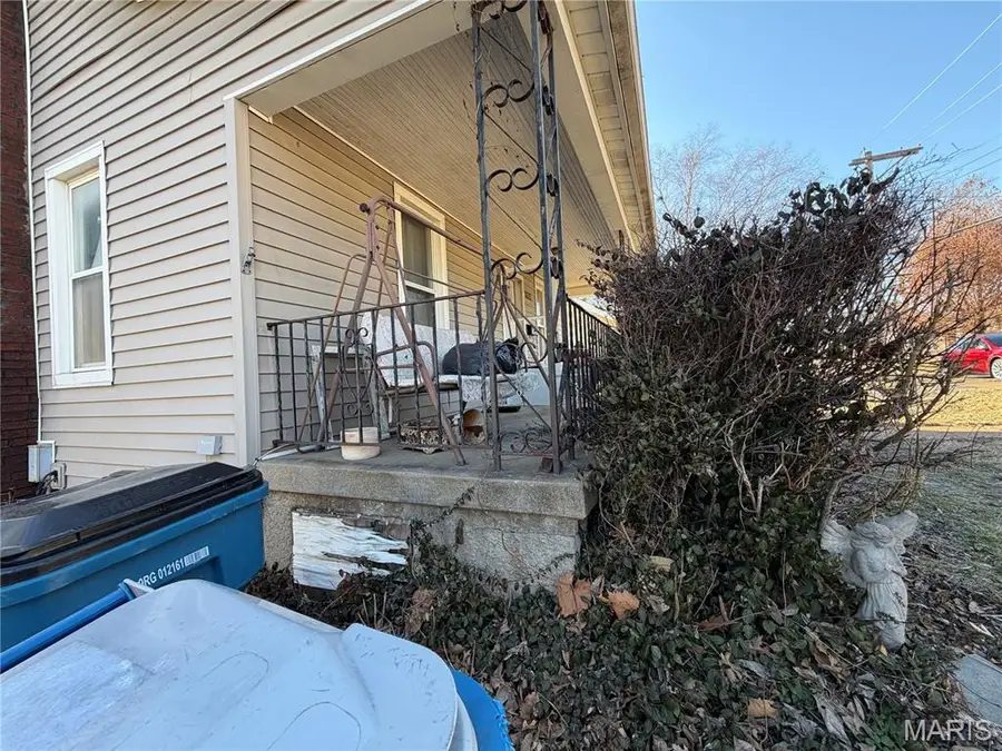 9034 Argyle Avenue, Saint Louis, MO 63114 - #2