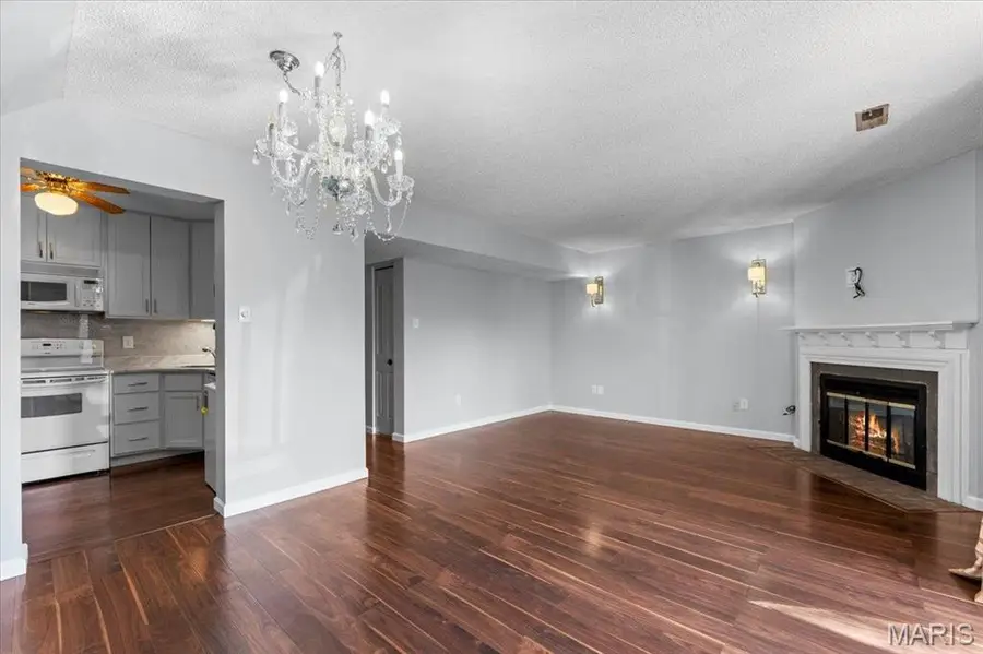 1436 Peacock Lane, Saint Louis, MO 63144 - #2