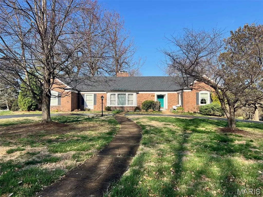 30 Fox Meadows, Saint Louis, MO 63127 - #1