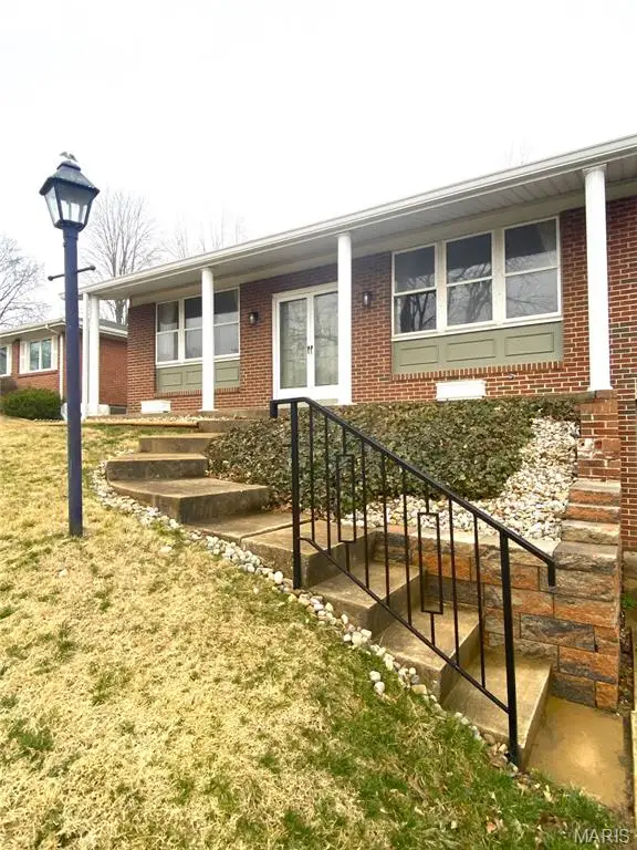 9757 Croftwood Drive, Saint Louis, MO 63123 - #3