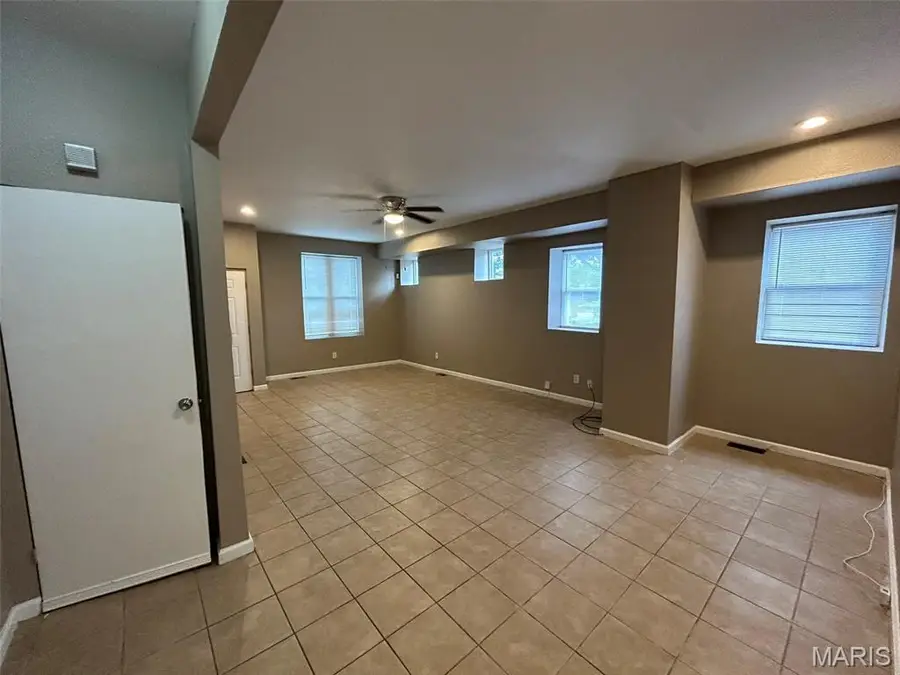 3941 Minnesota Avenue, Saint Louis, MO 63118 - #3