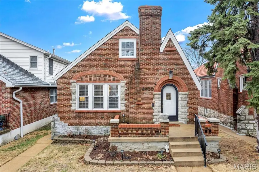 6430 Sutherland Avenue, Saint Louis, MO 63109 - #2