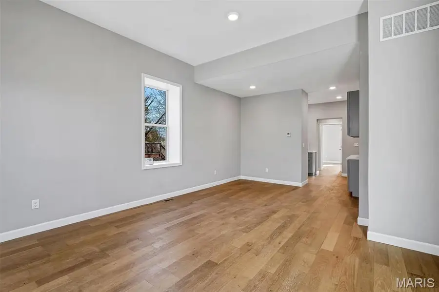 3716 Illinois Avenue, Saint Louis, MO 63118 - #3