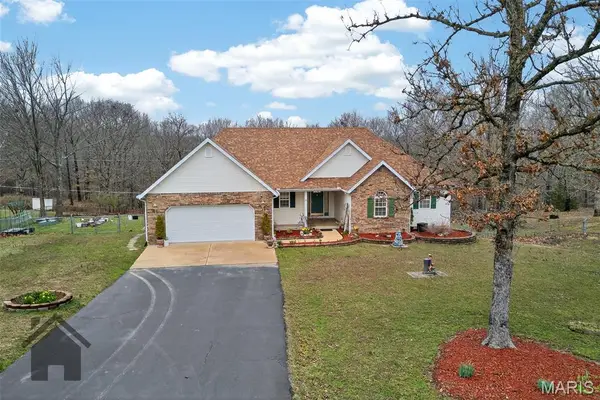 16725 Hardwood Lane, St Robert, MO 65584