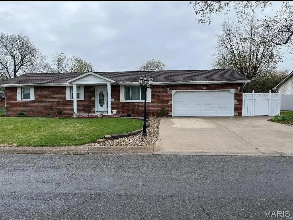 437 S Walnut Street, Bethalto, IL 62010 - #1