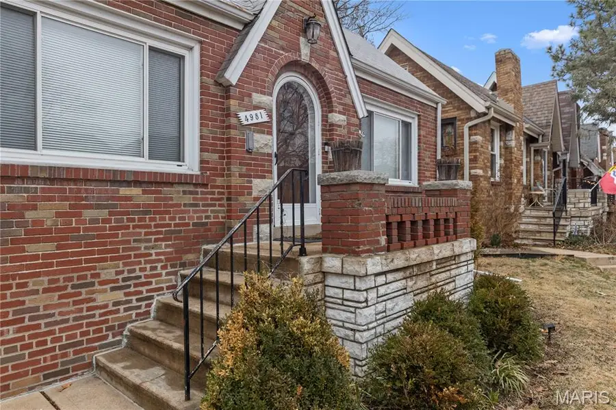 4981 Pernod Avenue, Saint Louis, MO 63139 - #2