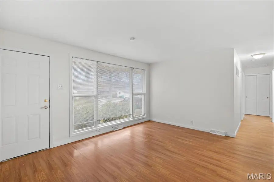 10229 Edgefield Drive, Castle Point, MO 63136 - #2