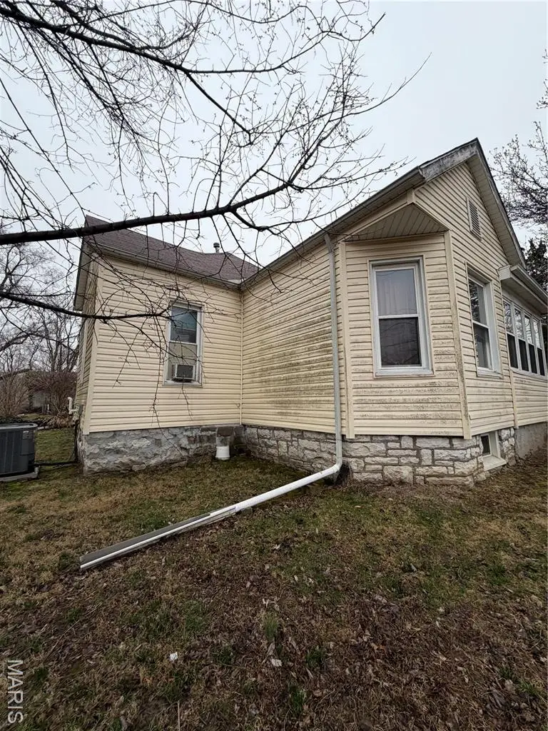 1629 S Rodgers Avenue, Alton, IL 62002 - #3
