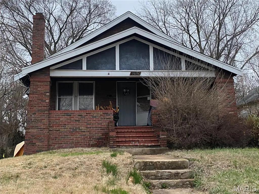 2031 Switzer Avenue, Saint Louis, MO 63136 - #1