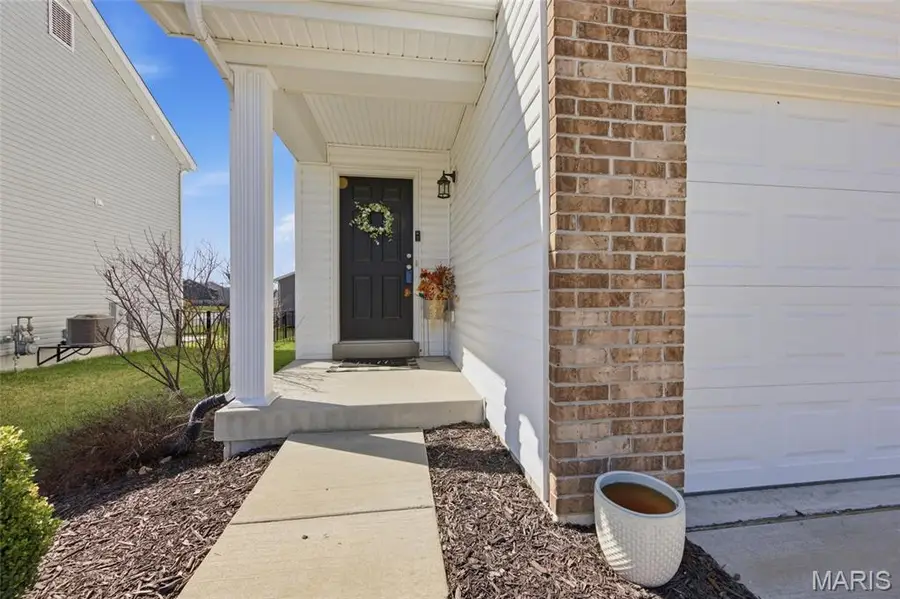 521 Palisades Drive, Saint Charles, MO 63301 - #2