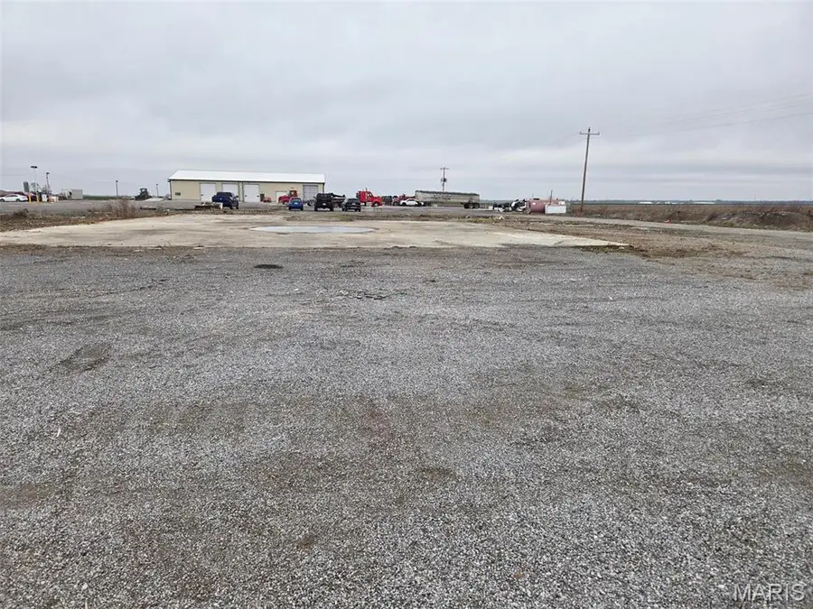16707 State Route 127, Carlyle, IL 62231 - #2