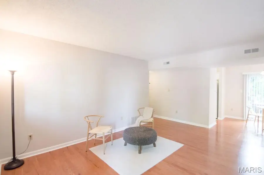 1539 Swallow Drive, Brentwood, MO 63144 - #2