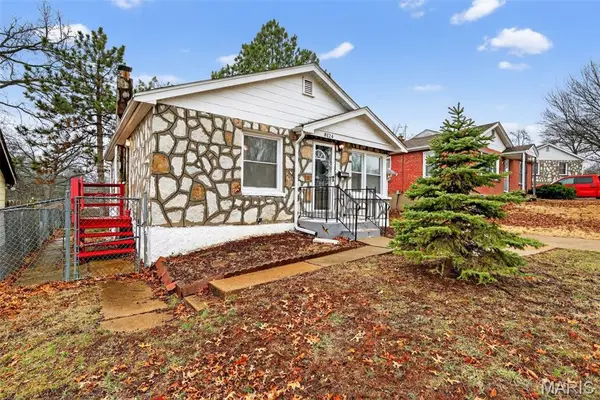 8124 Titus Road, St Louis, MO 63114