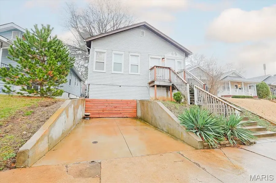 4660 Dewey Avenue, Saint Louis, MO 63116 - #2