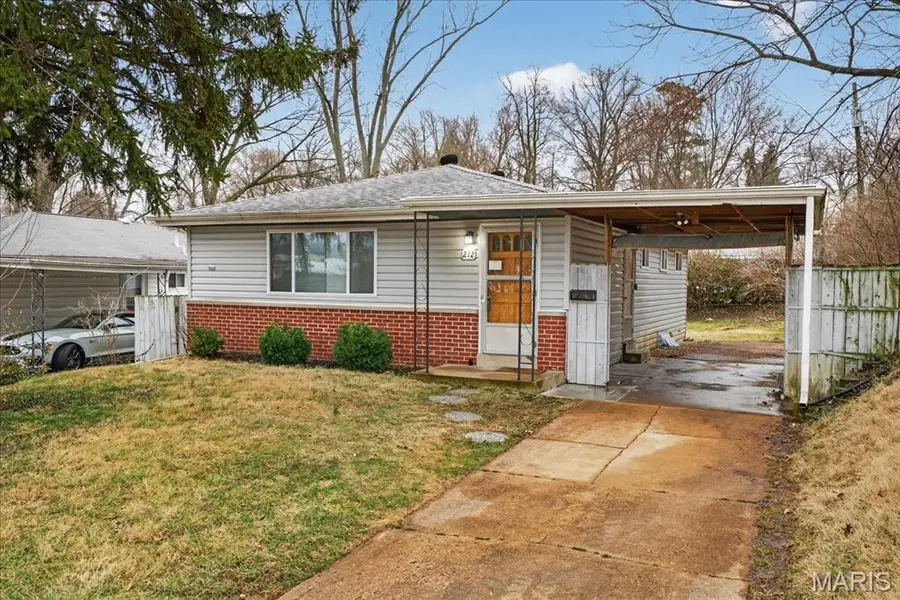 212 Lakeside Drive, Ballwin, MO 63021 - #2