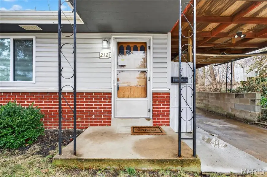 212 Lakeside Drive, Ballwin, MO 63021 - #3