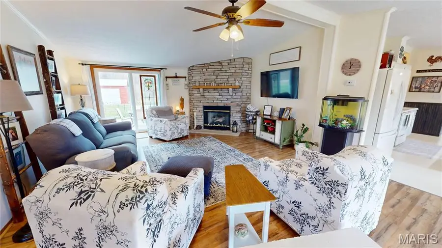 410 E State Street, Pocahontas, IL 62275 - #3