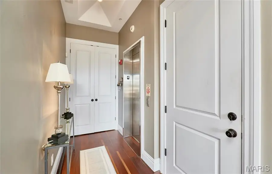 4411 Mcpherson Avenue #4, Saint Louis, MO 63108 - #2