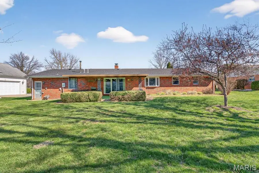 1712 Saint Andrews Drive, Shiloh, IL 62269 - #3