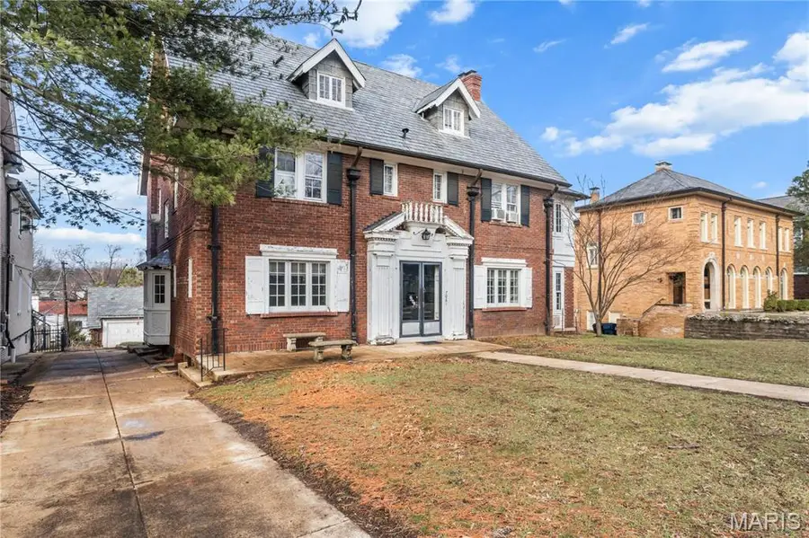 7061 Maryland Avenue, University City, MO 63130 - #2