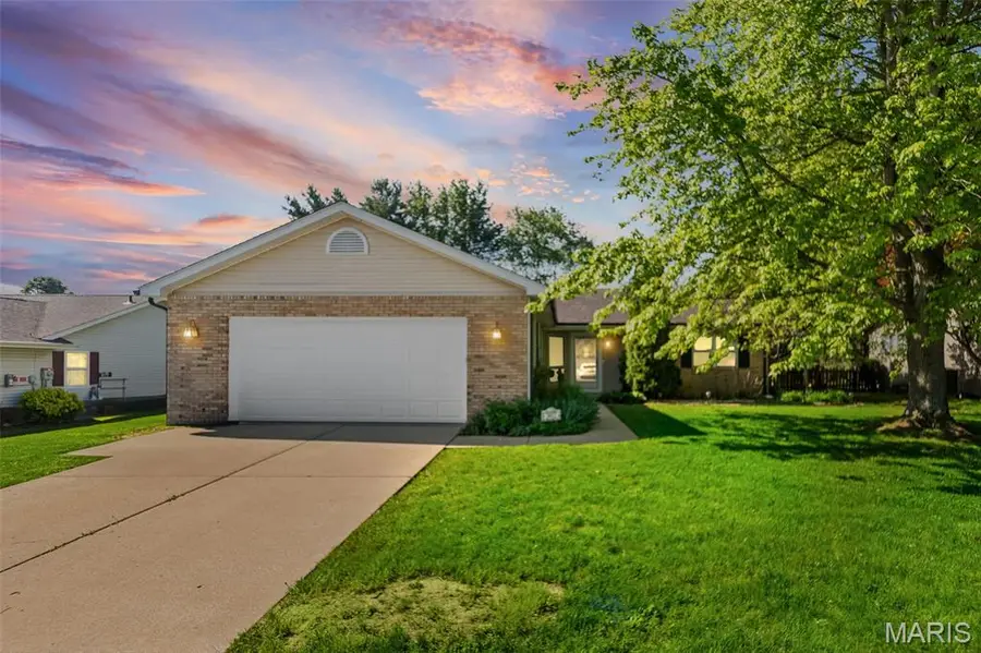 3812 Rolling Meadows Drive, Shiloh, IL 62221 - #2