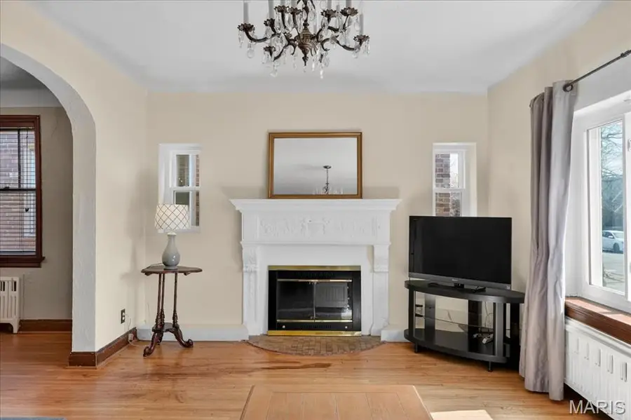 5241 Lindenwood Avenue, Saint Louis, MO 63109 - #3