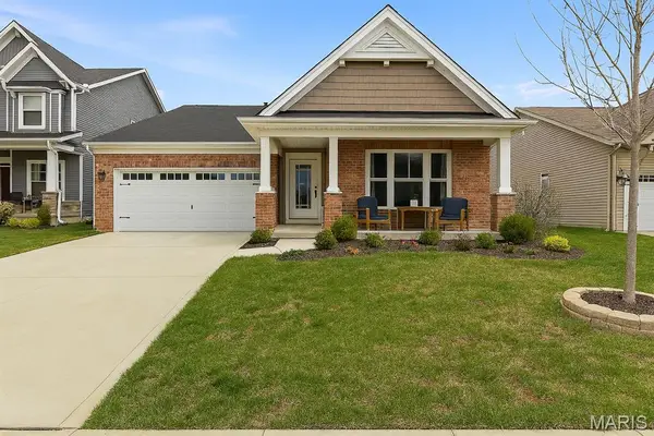 155 Palais Court, St Charles, MO 63301