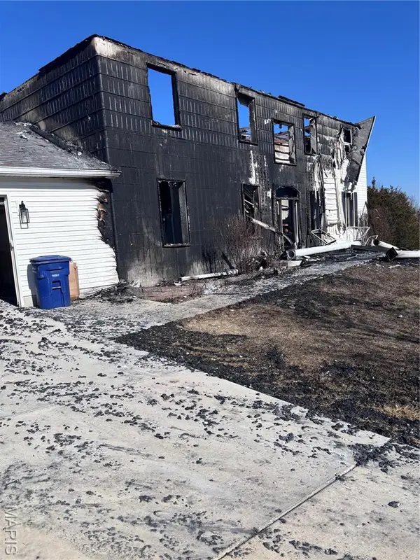 3055 Thompson Road, De Soto, MO 63020