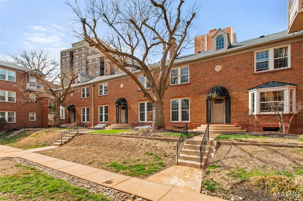 821 Westwood Drive #1S, Clayton, MO 63105 - #1