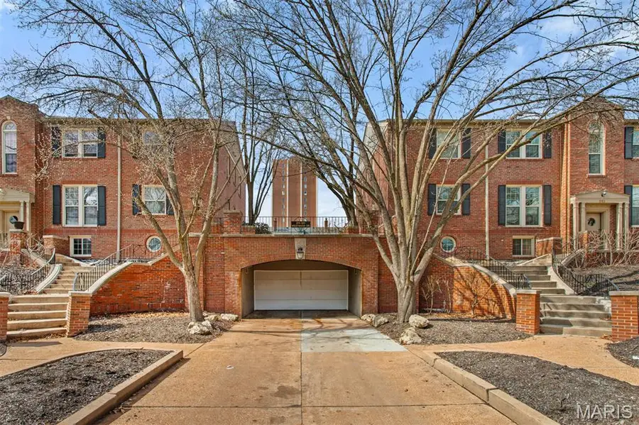 821 Westwood Drive #1S, Clayton, MO 63105 - #3