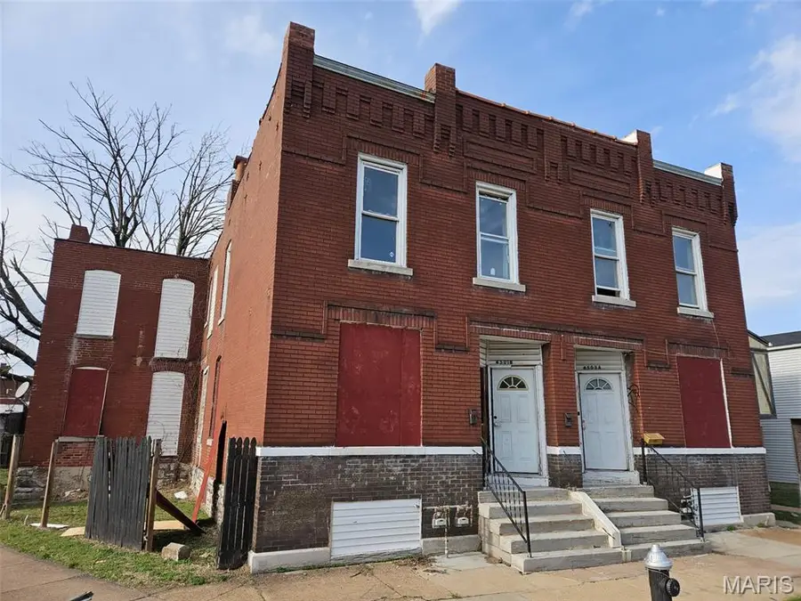 4501 Mary Avenue, Saint Louis, MO 63107 - #2