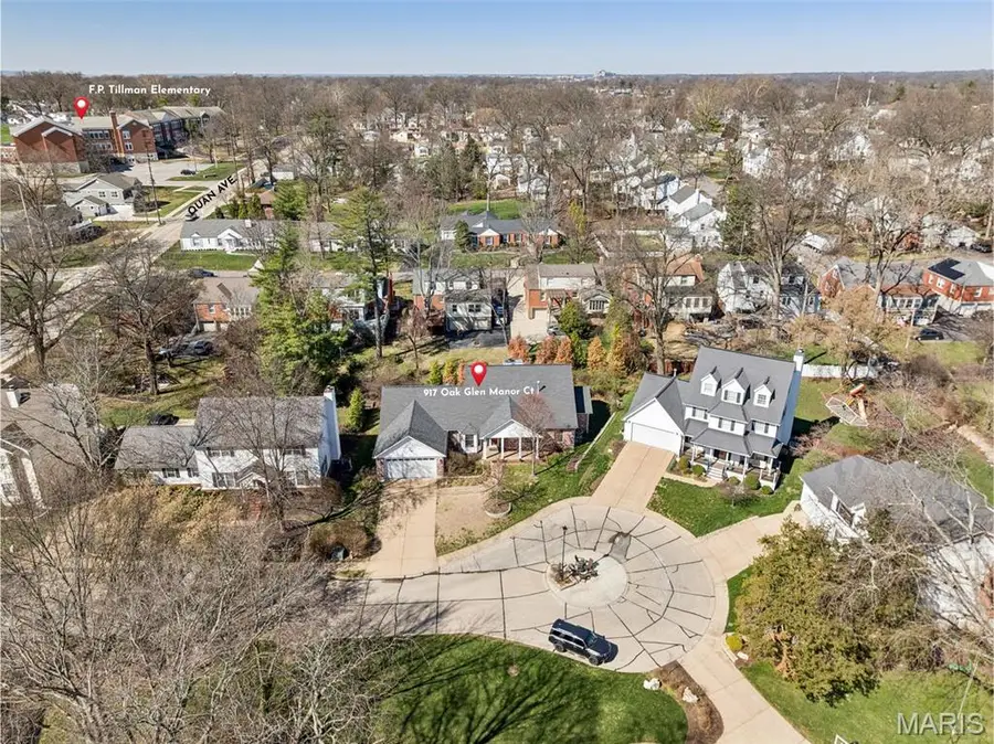 917 Oak Glen Manor Court, Kirkwood, MO 63122 - #2