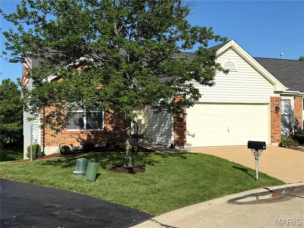 4900 Montford Drive, Tesson Ferry, MO 63128 - #1