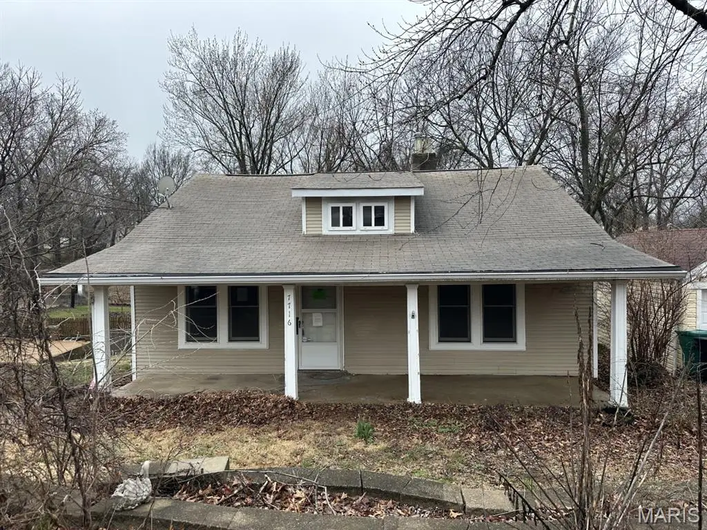 7716 Circle Drive, Saint Louis, MO 63121 - #1