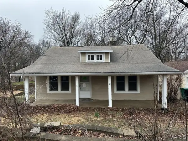 7716 Circle Drive, St Louis, MO 63121