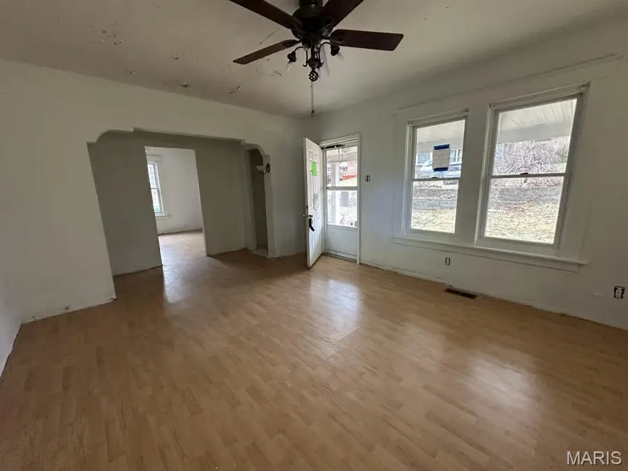 7716 Circle Drive, Saint Louis, MO 63121 - #3