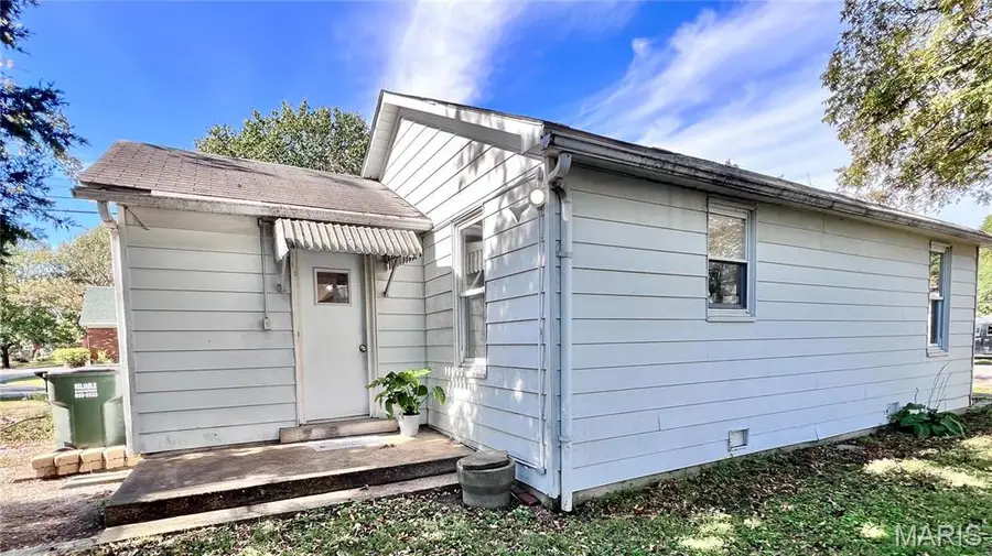 604 Kaskaskia Street, New Athens, IL 62264 - #3