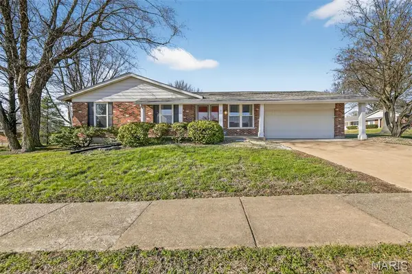 3937 Argonne Forest Drive, Florissant, MO 63034