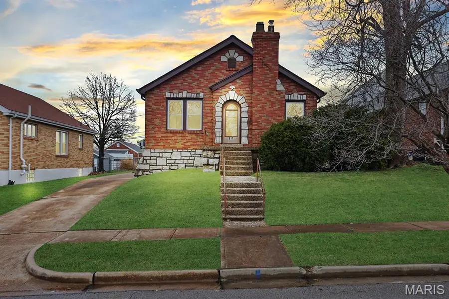 817 Karlsruhe Place, Saint Louis, MO 63125 - #3