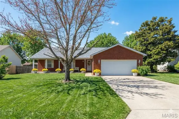 853 Mayfair Drive, Belleville, IL 62221