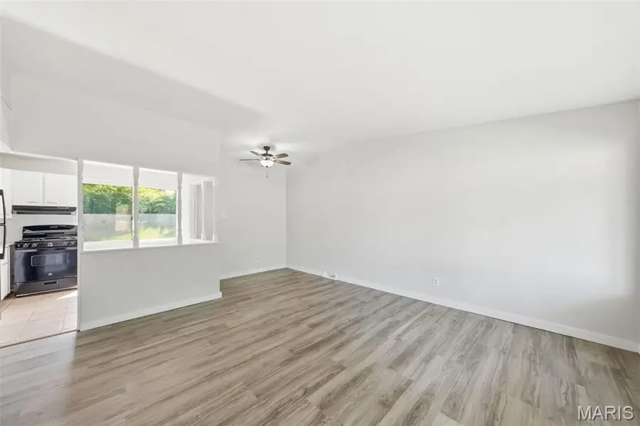 9828 Omega Drive, Saint Louis, MO 63136 - #2