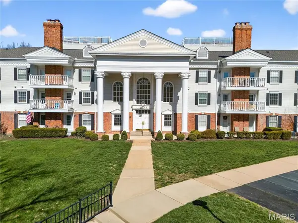 2323 Manor Grove Drive #5, Chesterfield, MO 63017