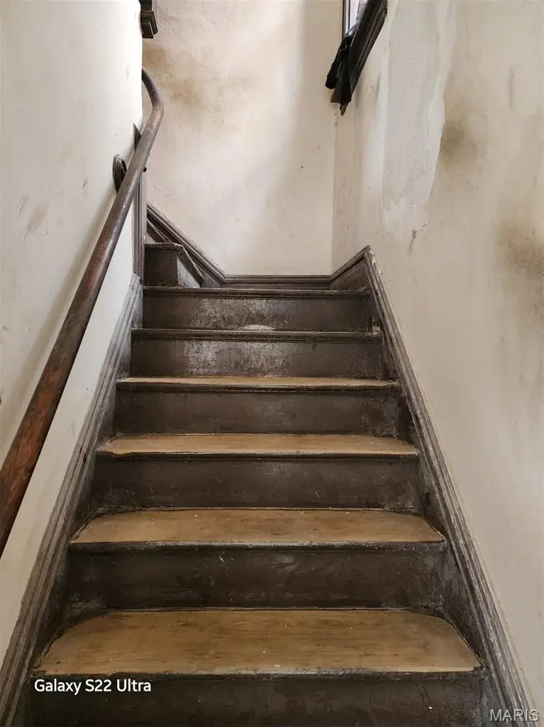 1215 Clara Avenue, Saint Louis, MO 63112 - #3