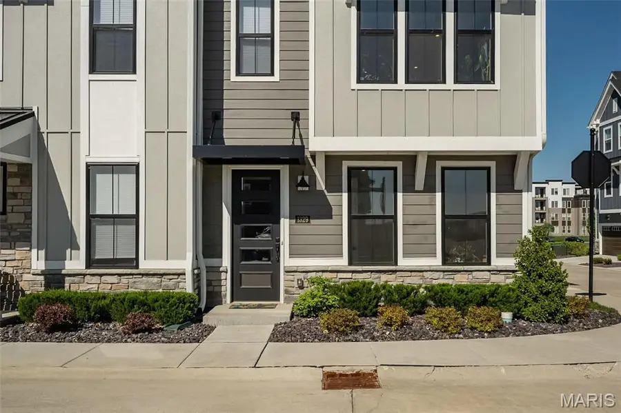 1329 W Gateway Heights, Clayton, MO 63144 - #3