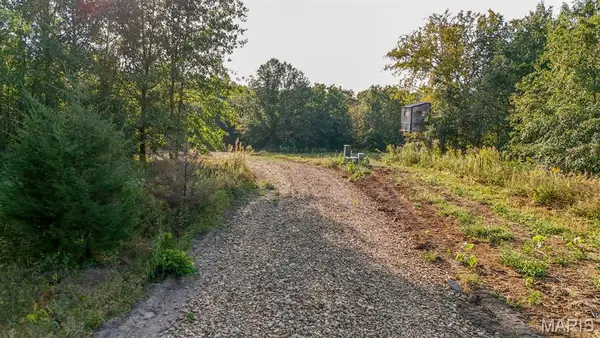 16 Olivia Trail, Perry, MO 63462