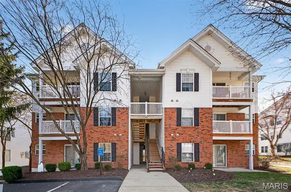 420 Benton Dr #G, St Peters, MO 63376